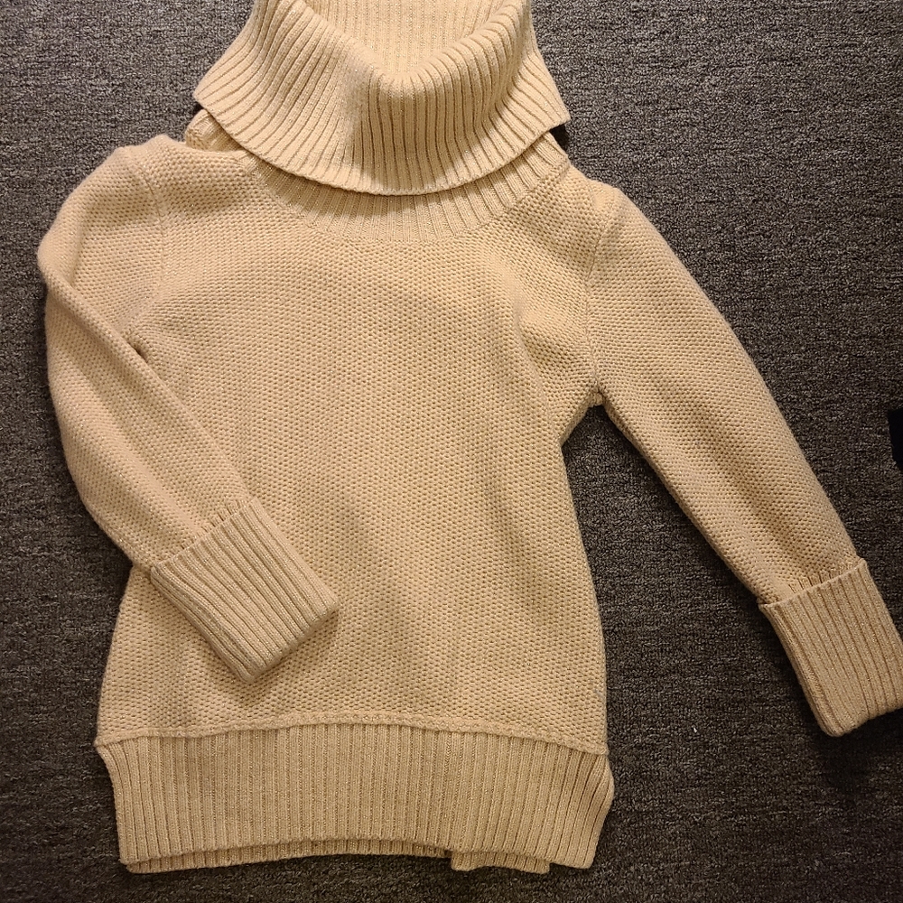 Sweater - Picture 2 of 2